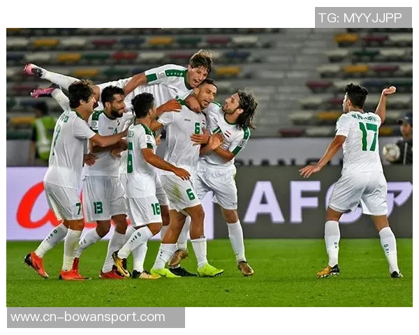 广州足球队领跑最新足球团队协作排行榜前十名分析与展望 广州足球队领跑最新足球团队协作排行榜前十名分析与展望